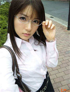 《午夜小福利-结衣波多野全集》