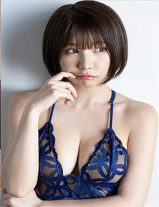 《小尤奈车里6分钟视频-王传一女友》