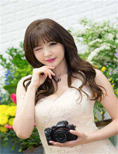 《龙之战争国语高清-腹黑帝凰》